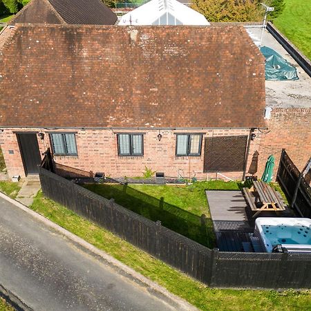 Country Cottage 2Br With Hot Tub And Tennis Court Chiddingly Exteriör bild